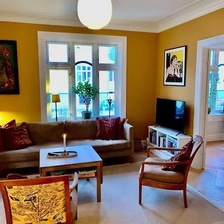 Big 10 Min Walk From Citycenter-swimmingpool Βίλα