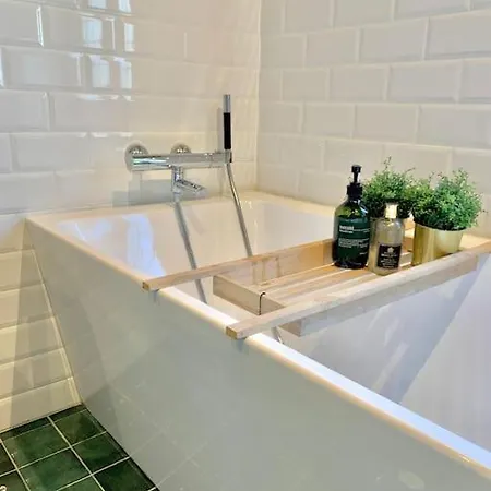 Βίλα Big 10 Min Walk From Citycenter-swimmingpool *