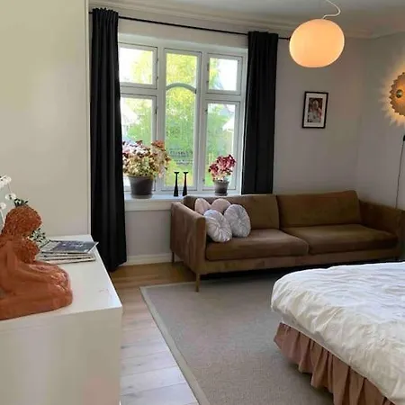 Βίλα Big 10 Min Walk From Citycenter-swimmingpool