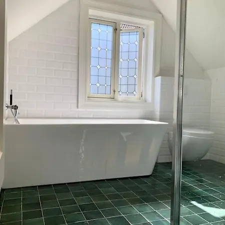 Big 10 Min Walk From Citycenter-swimmingpool Βίλα
