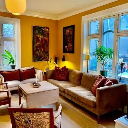 Big 10 Min Walk From Citycenter-swimmingpool